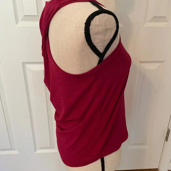 Calia Carrie Underwood Twisted Back Scoop Neck Front Workout Tank Top EUC XS - Picture 3 of 9